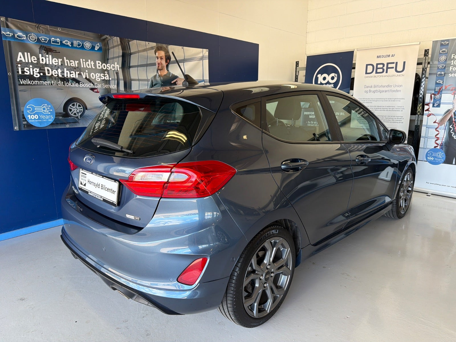 Blå Ford Fiesta fra 2020