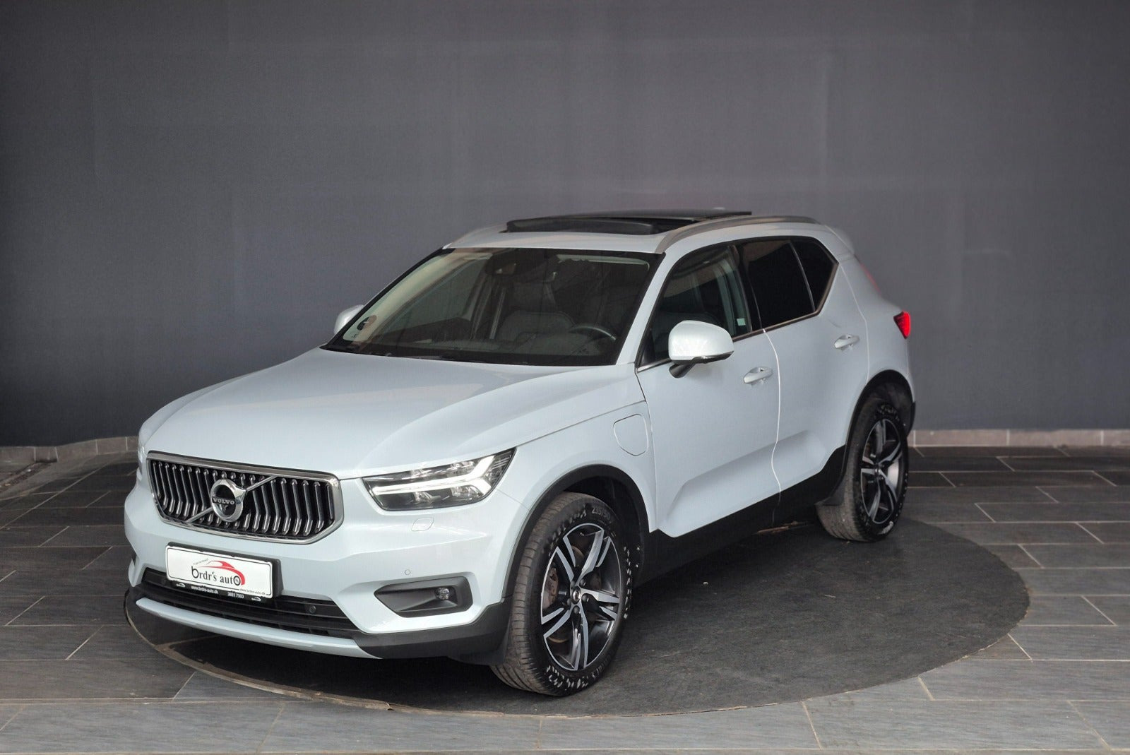 Hvid Volvo XC40 fra 2021