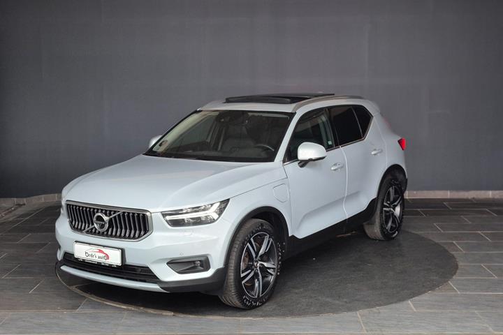 Hvid Volvo XC40 fra 2021