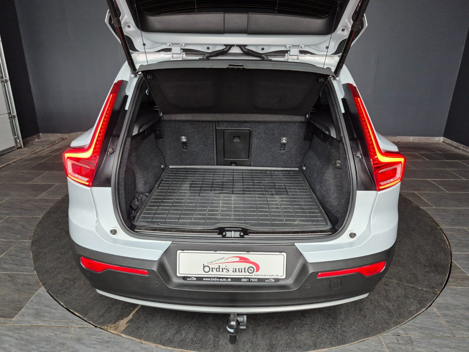 Hvid Volvo XC40 fra 2021
