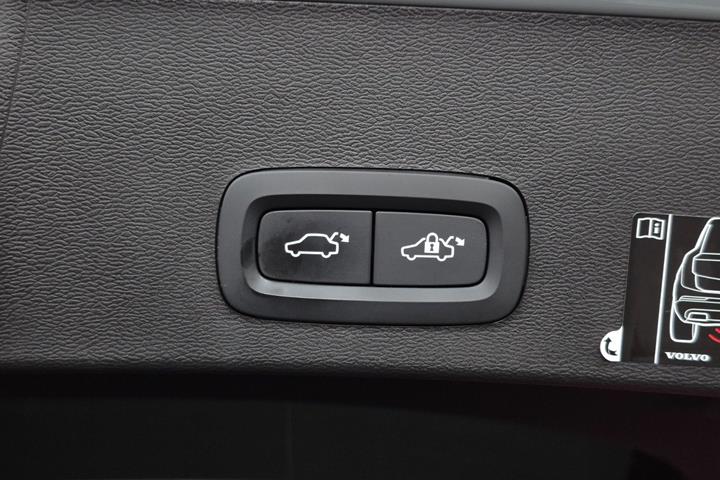 Hvid Volvo XC40 fra 2021