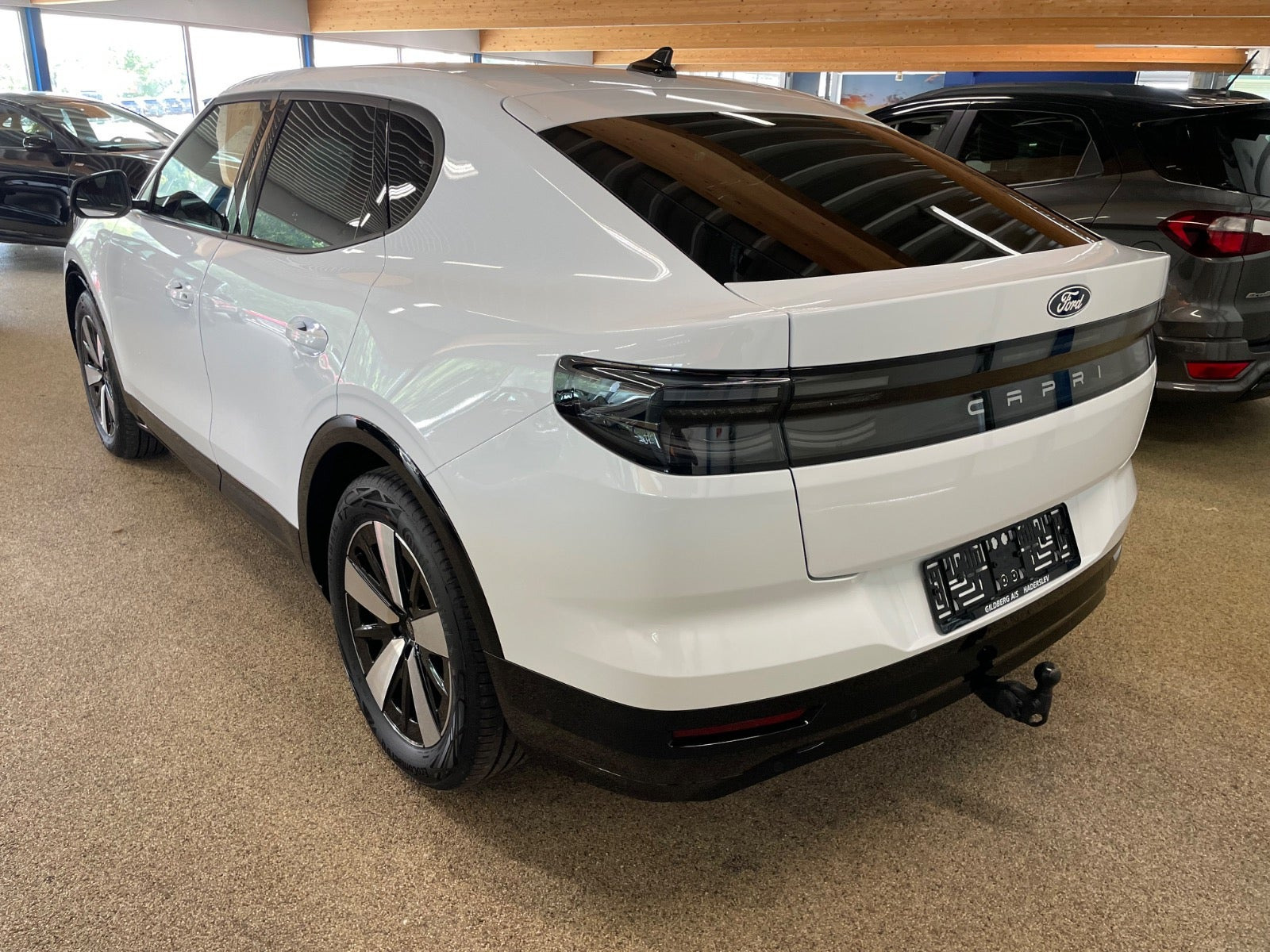 Hvid Ford Capri fra 2025