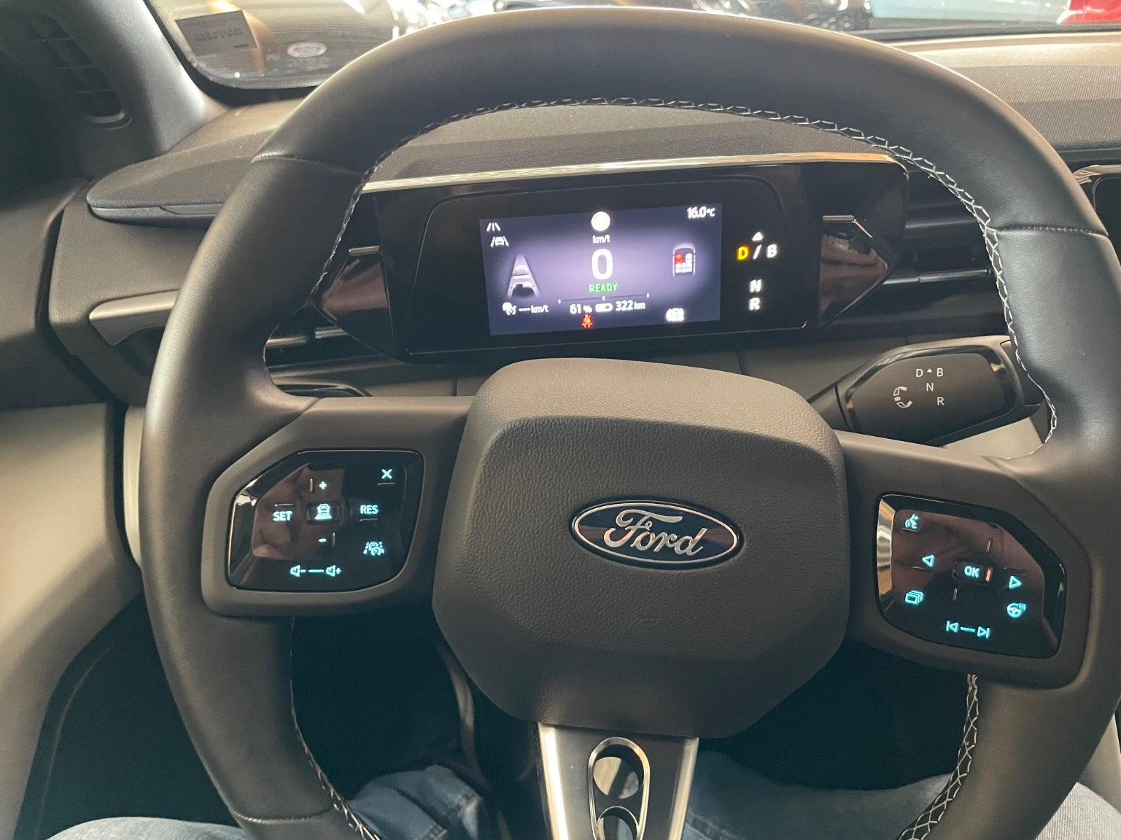 Hvid Ford Capri fra 2025