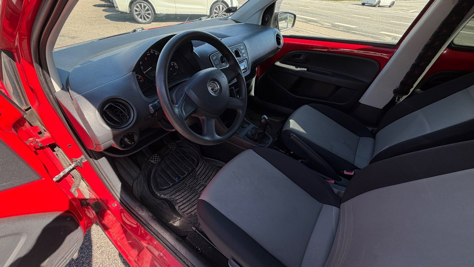 Rød Skoda Citigo fra 2014