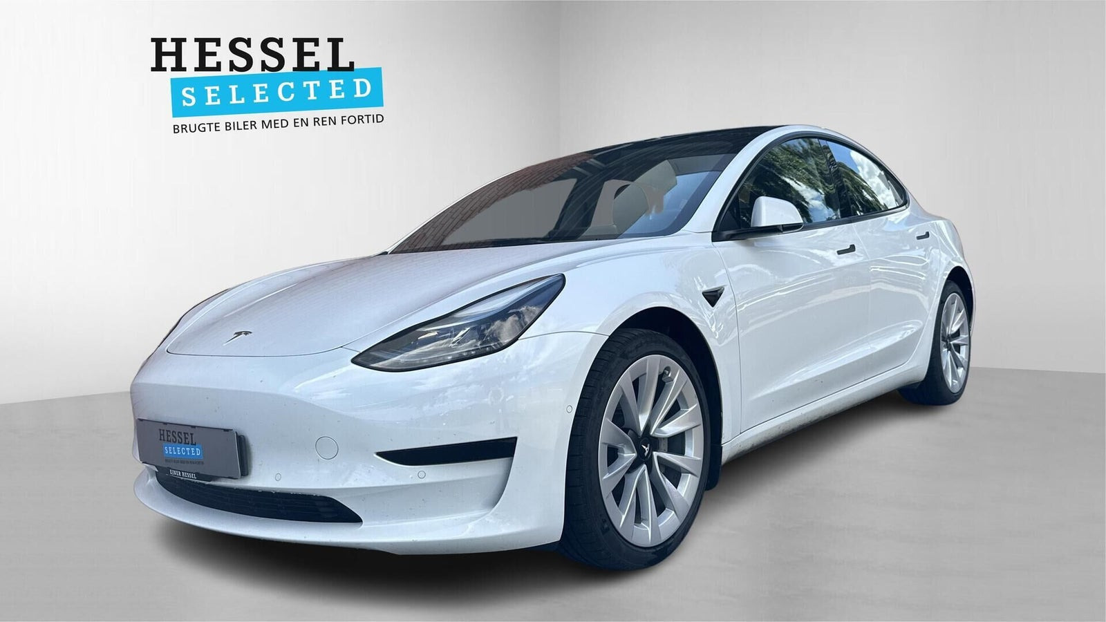 Hvid Tesla Model 3 fra 2022
