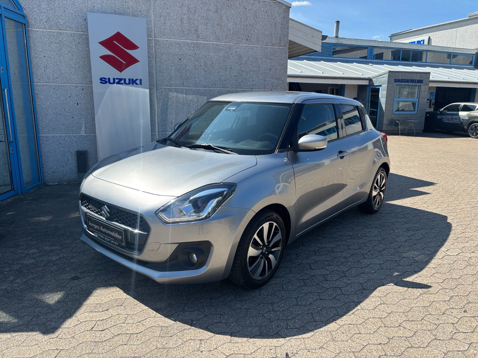 Grå Suzuki Swift fra 2019