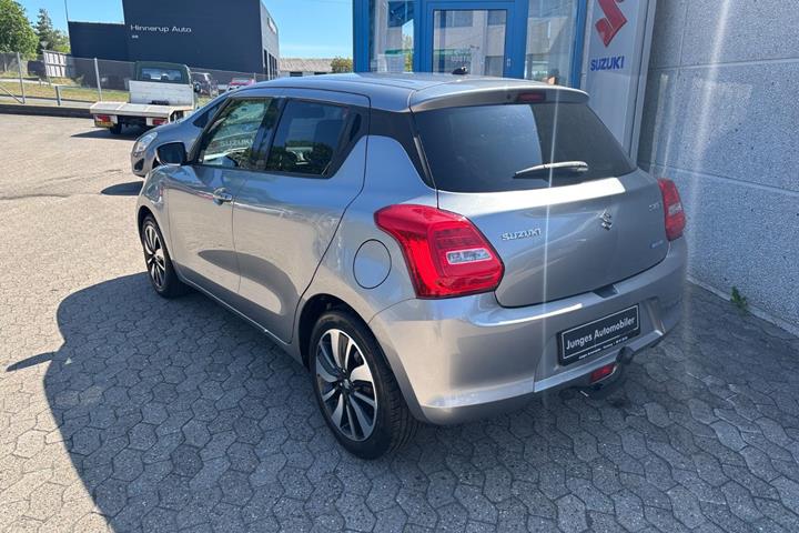 Grå Suzuki Swift fra 2019