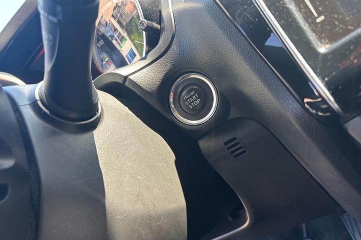 Grå Suzuki Swift fra 2019