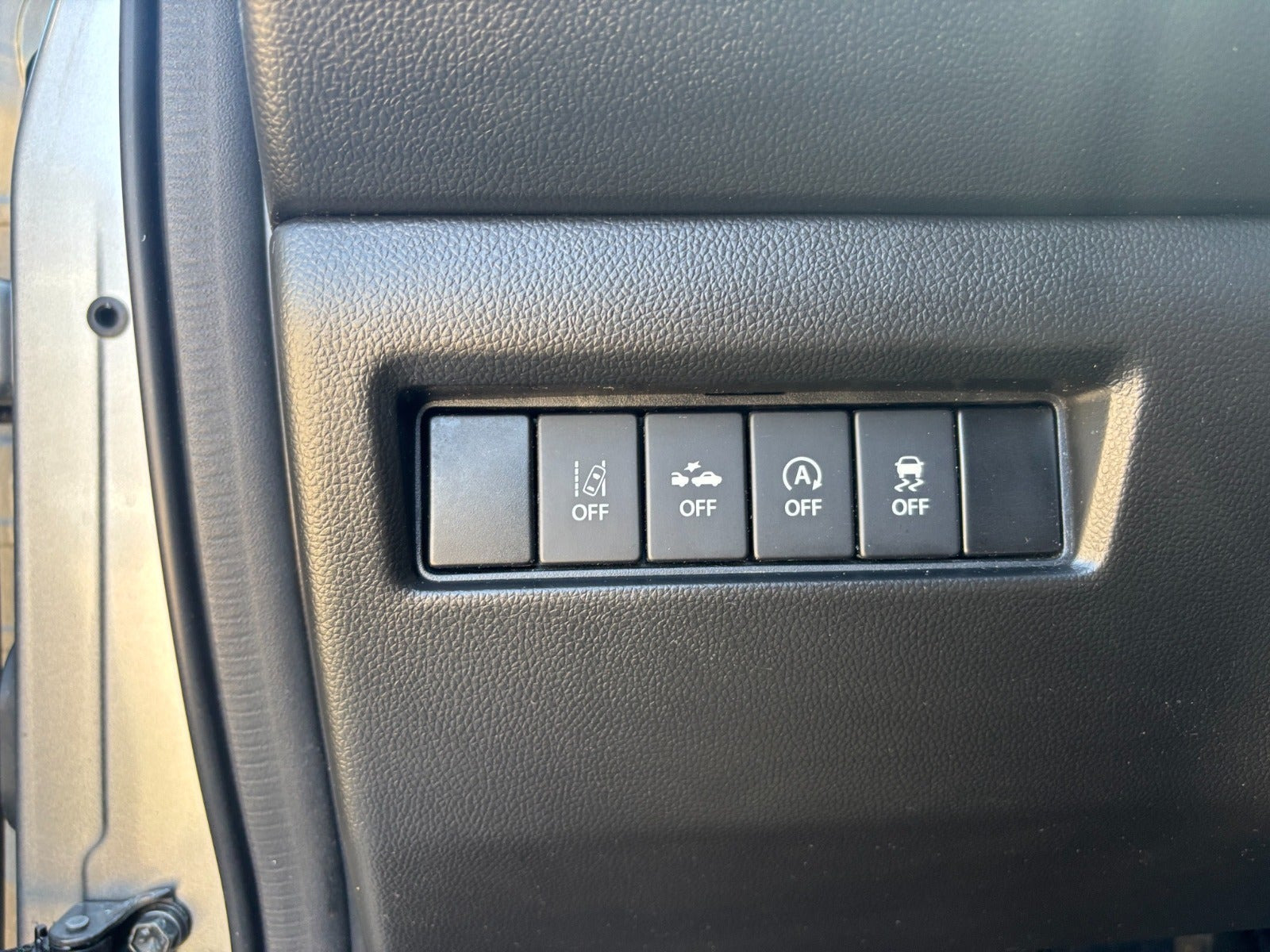 Grå Suzuki Swift fra 2019