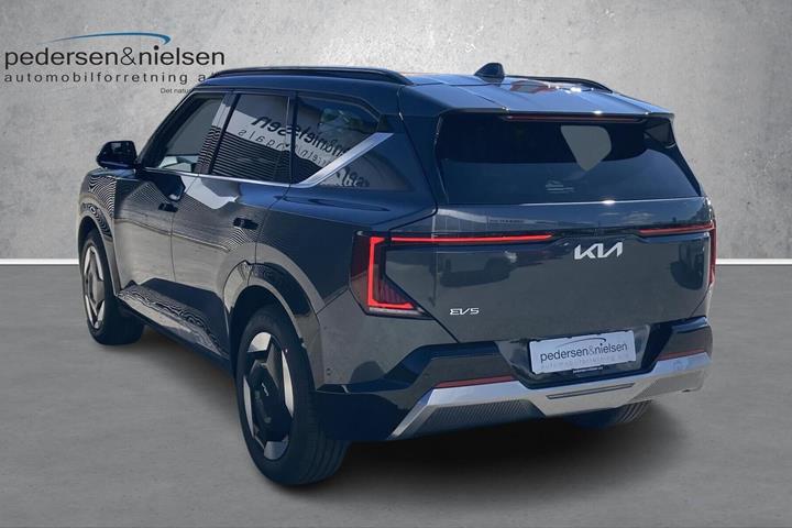 Grå Kia EV5 fra 2026