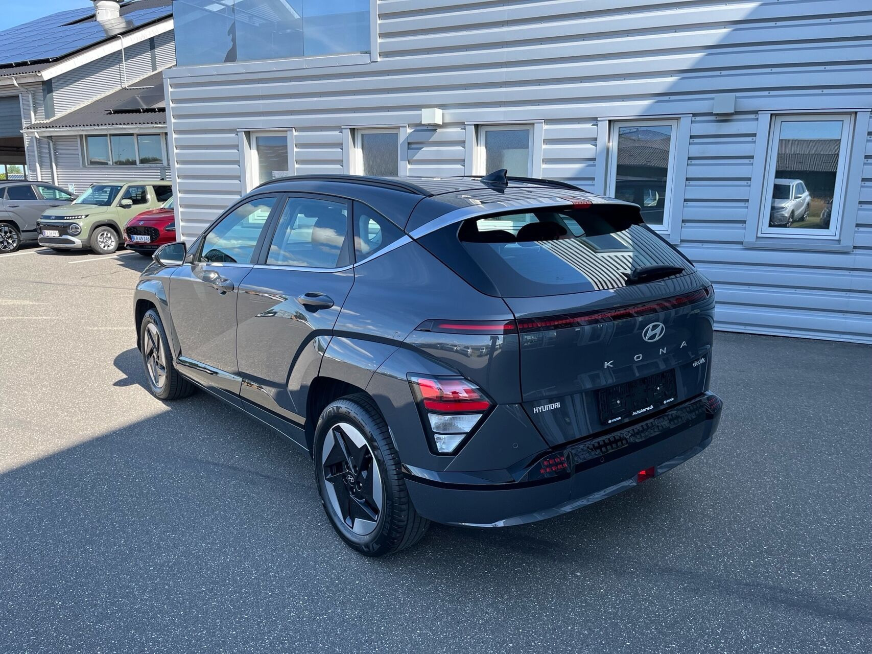 Grå Hyundai Kona fra 2025