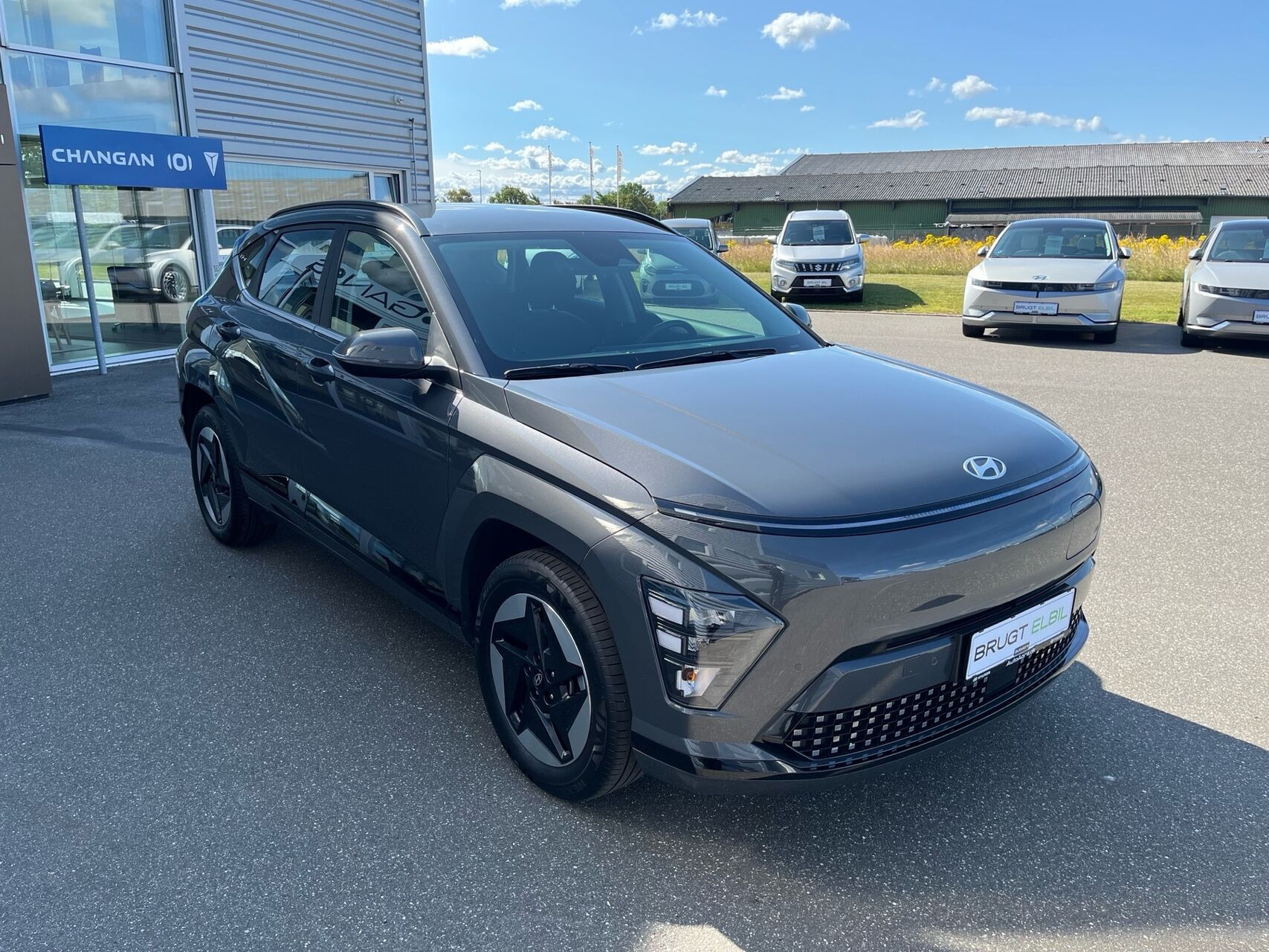 Grå Hyundai Kona fra 2025