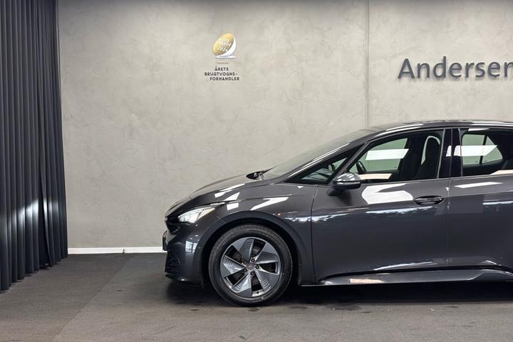 Grå Cupra Born fra 2022