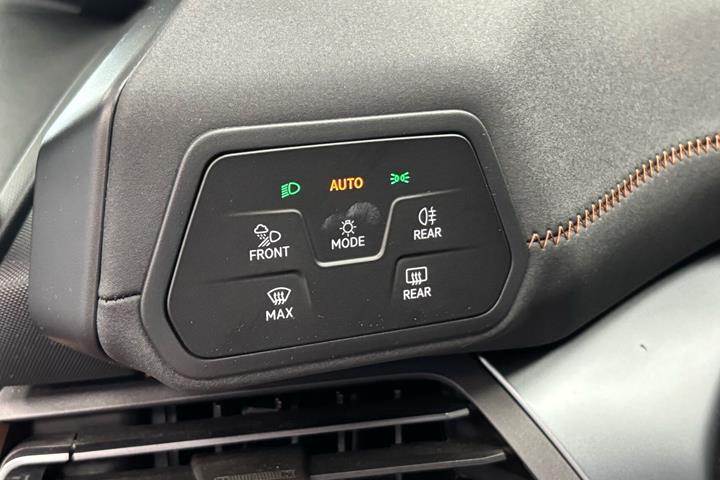 Grå Cupra Born fra 2022