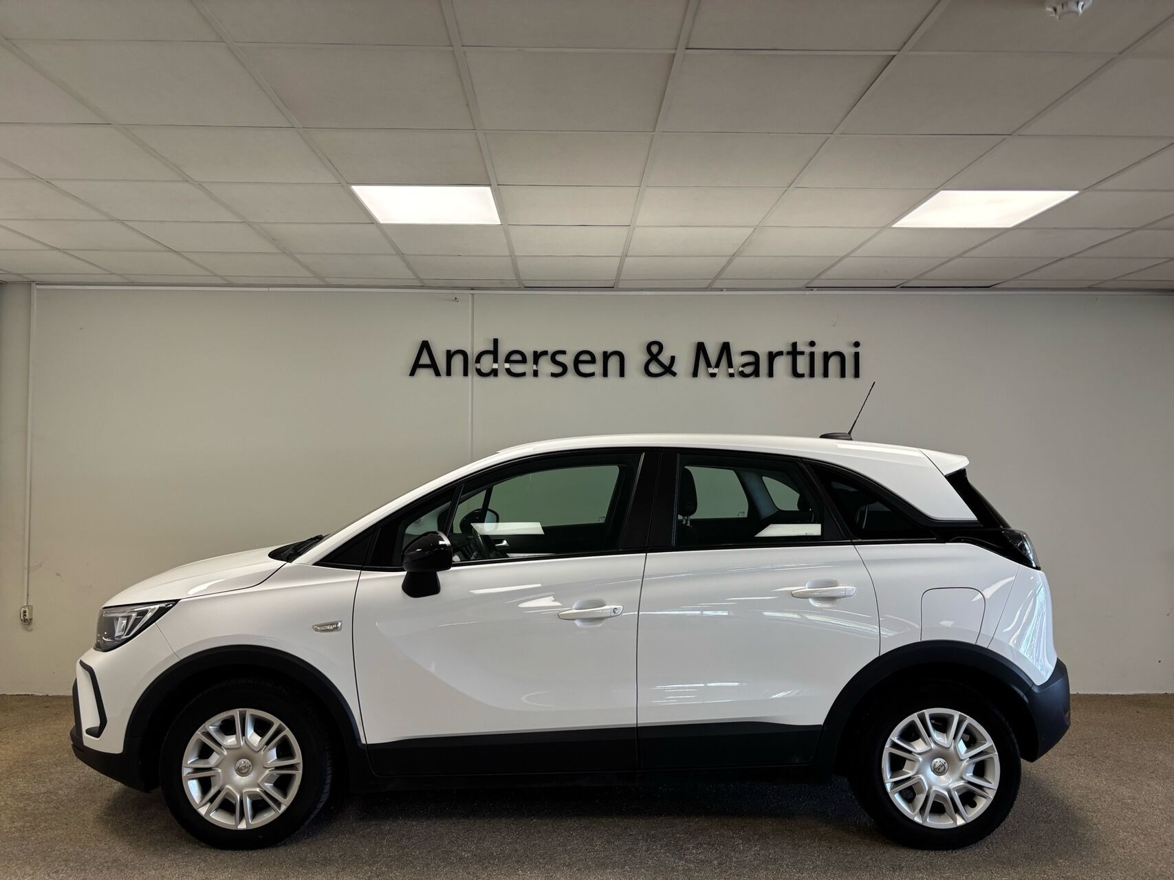 Hvid Opel Crossland fra 2022