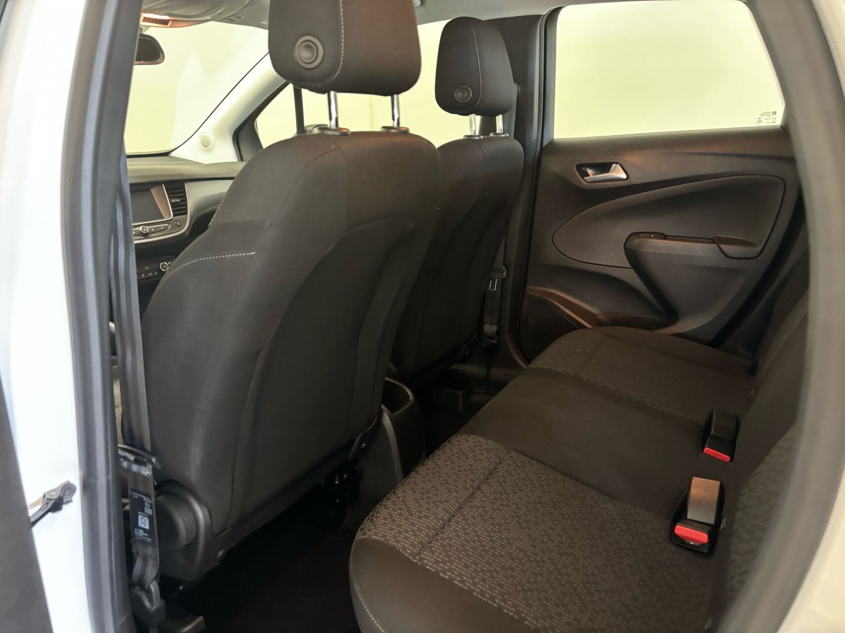 Hvid Opel Crossland fra 2022