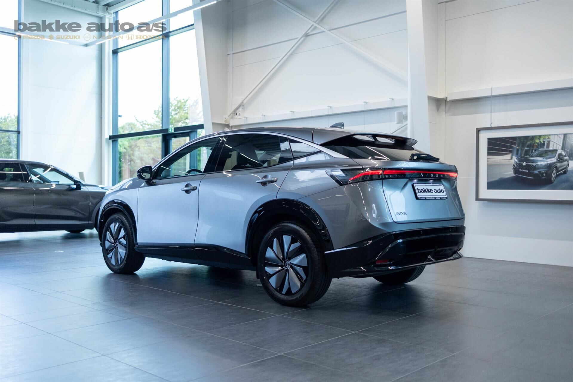 Grå Nissan Ariya fra 2025