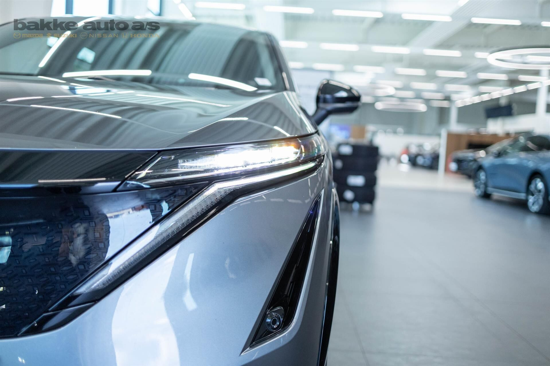 Grå Nissan Ariya fra 2025