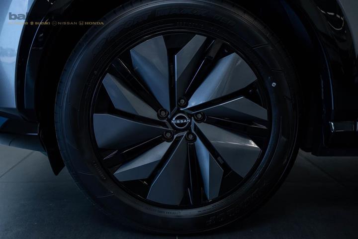 Grå Nissan Ariya fra 2025
