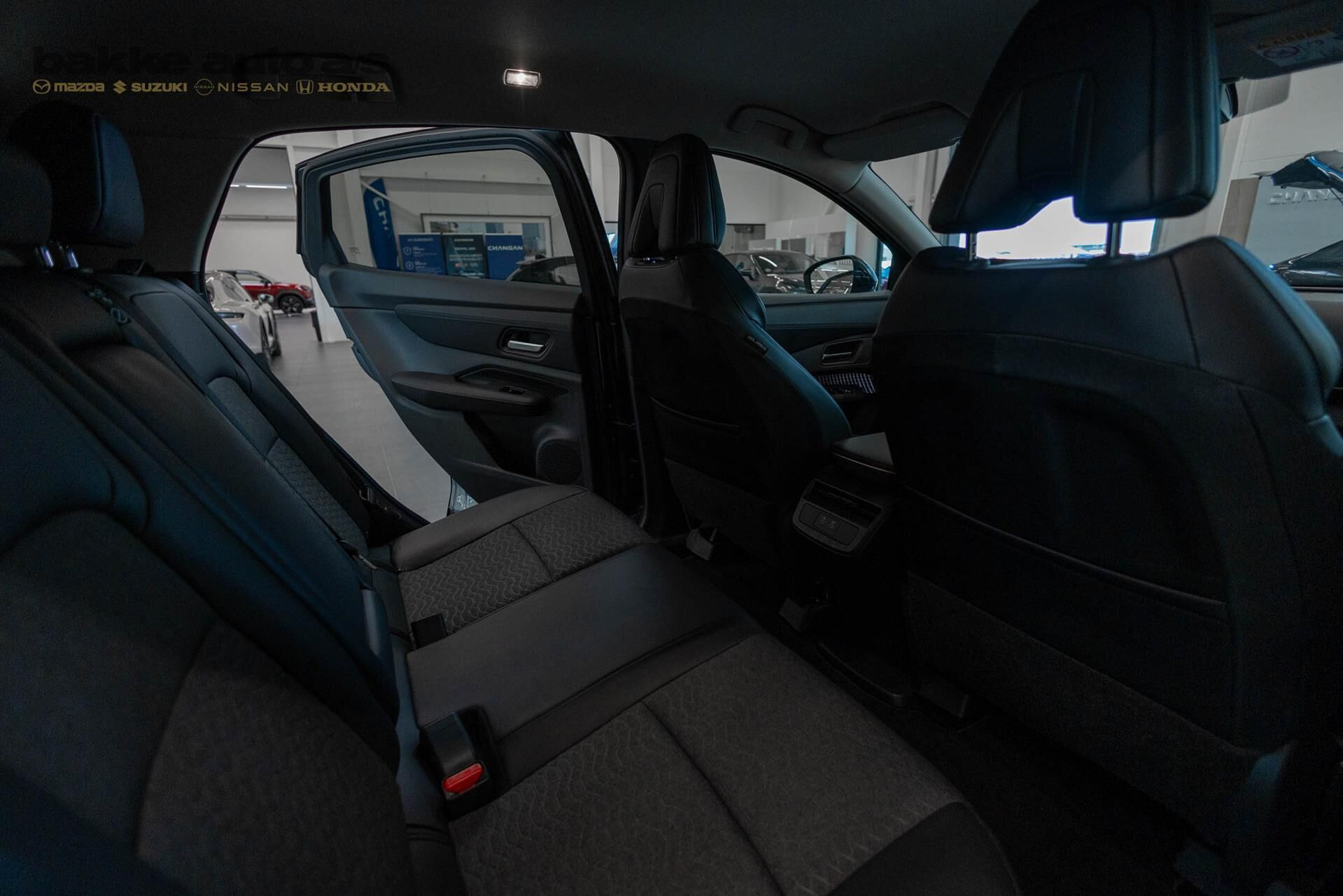 Grå Nissan Ariya fra 2025