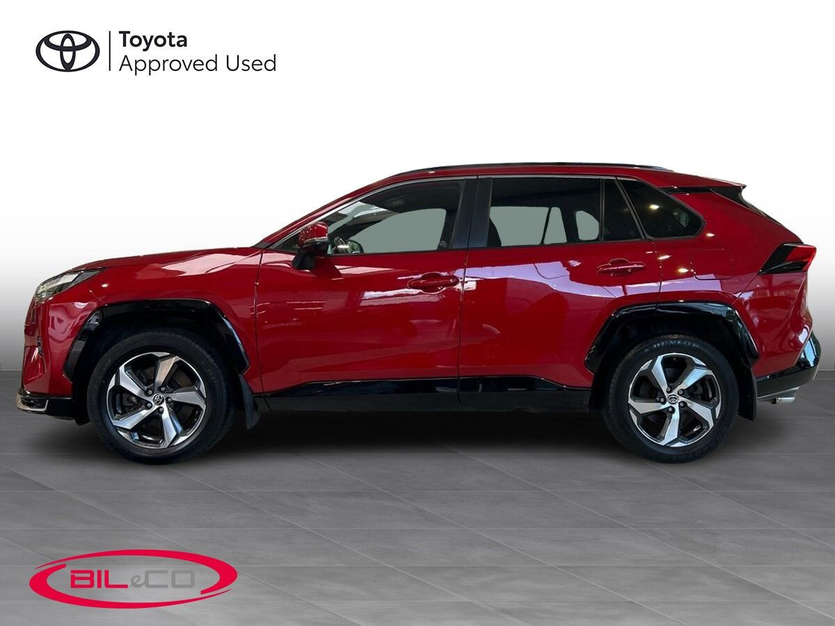 Rød Toyota RAV4 Plug-in fra 2022