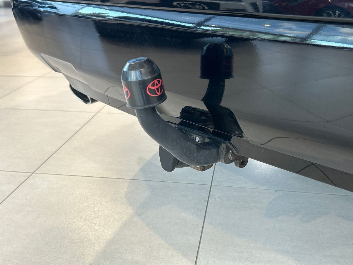 Rød Toyota RAV4 Plug-in fra 2022