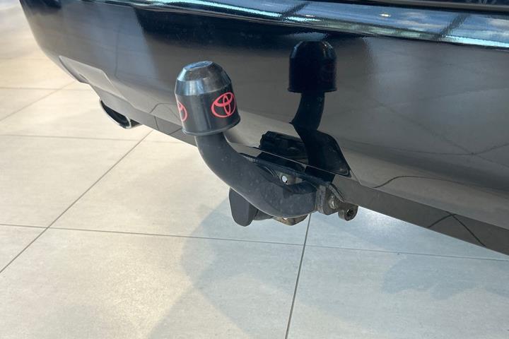 Rød Toyota RAV4 Plug-in fra 2022