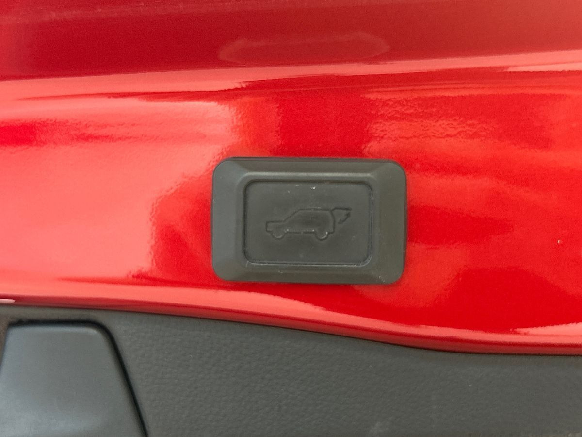 Rød Toyota RAV4 Plug-in fra 2022