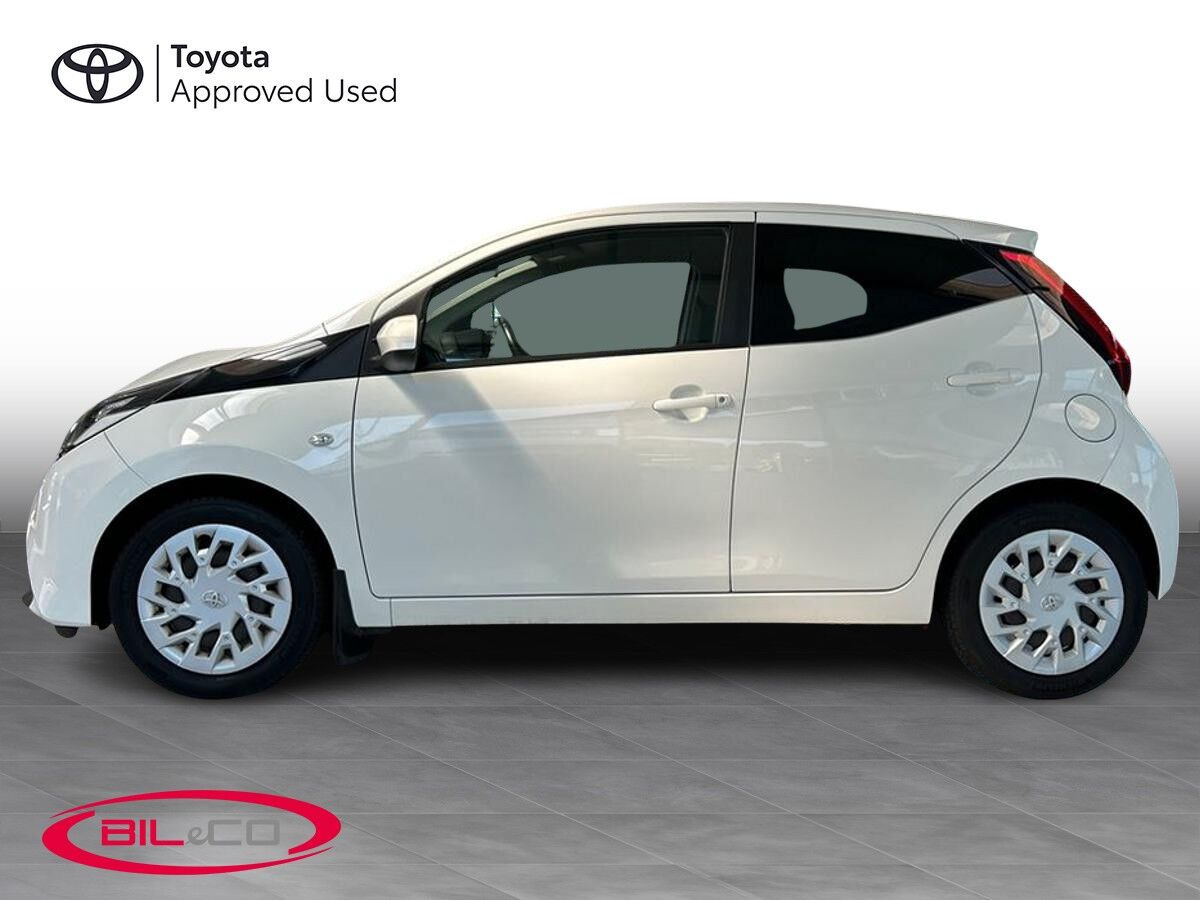 Hvid Toyota Aygo fra 2019