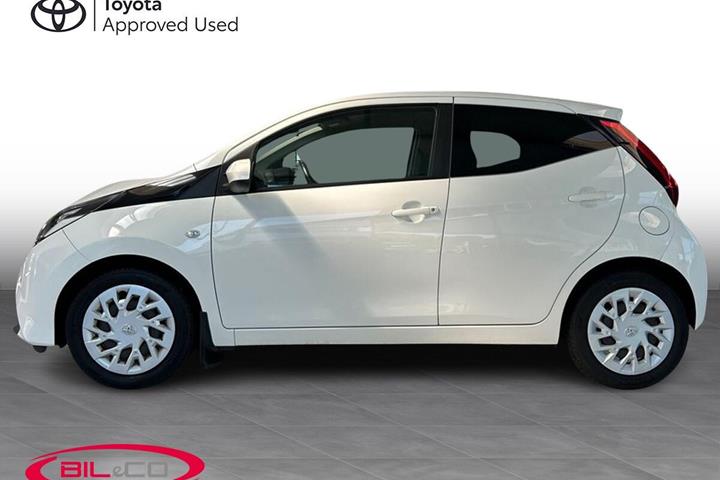 Hvid Toyota Aygo fra 2019
