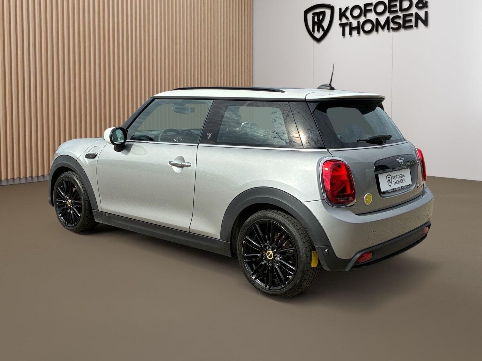 Grå Mini Cooper fra 2023