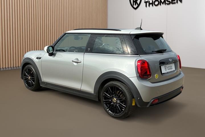 Grå Mini Cooper fra 2023