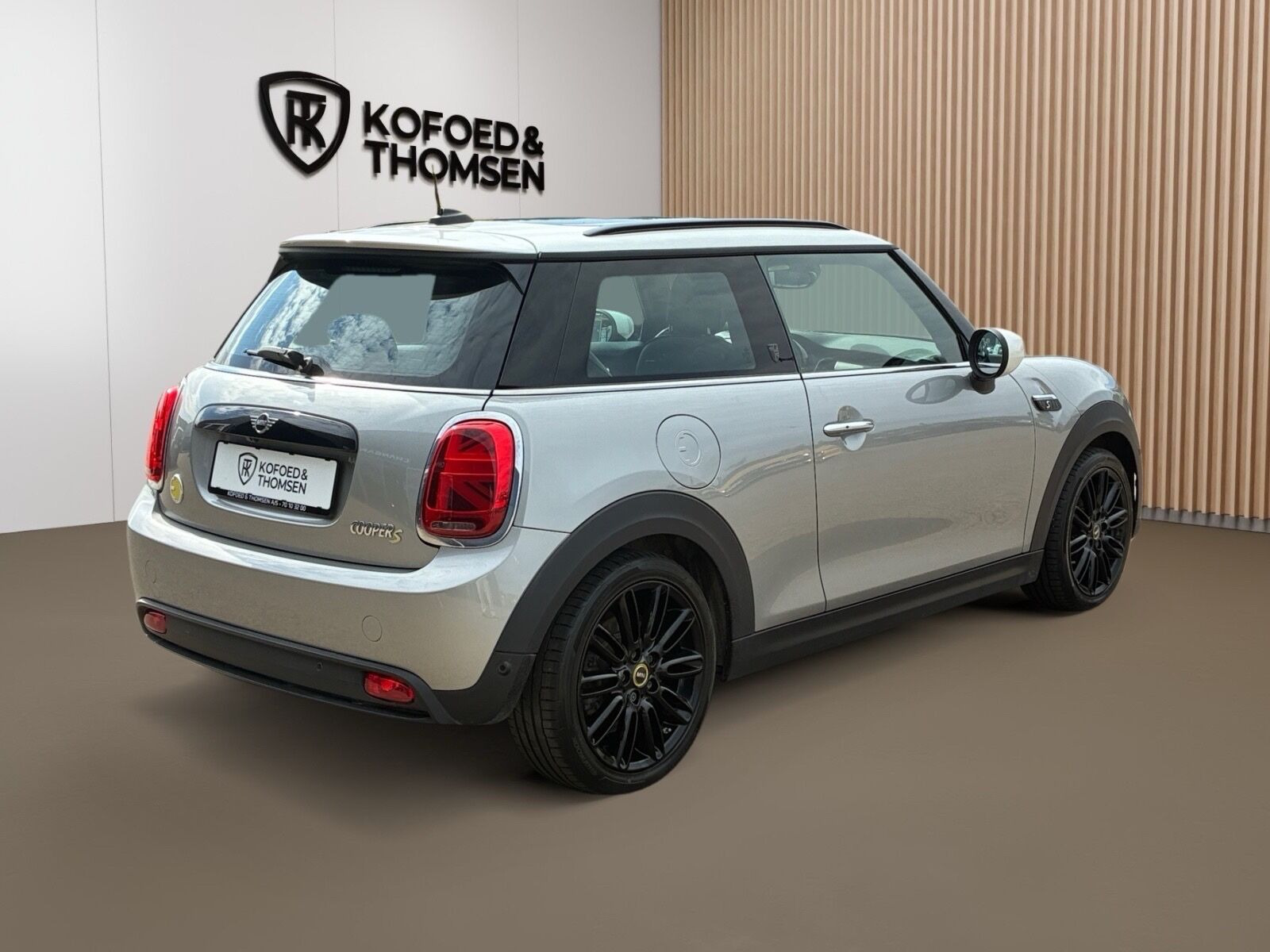 Grå Mini Cooper fra 2023