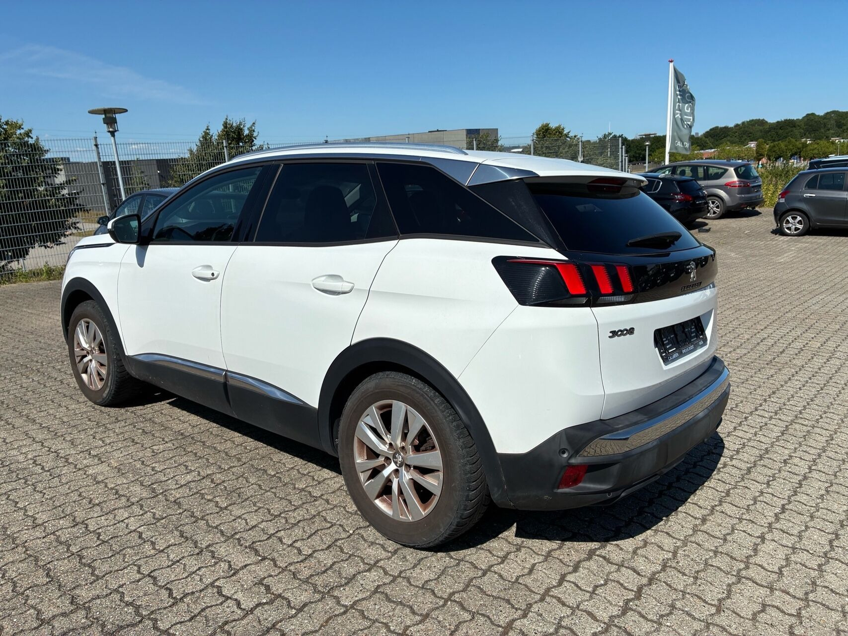Hvid Peugeot 3008 fra 2017