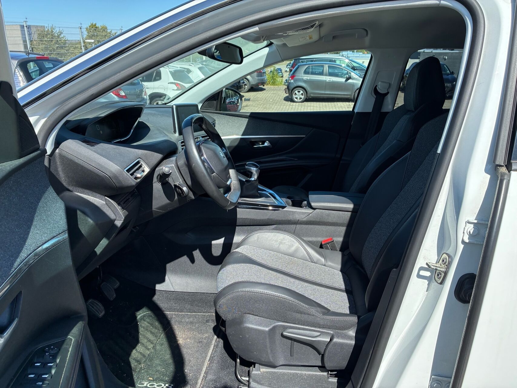 Hvid Peugeot 3008 fra 2017