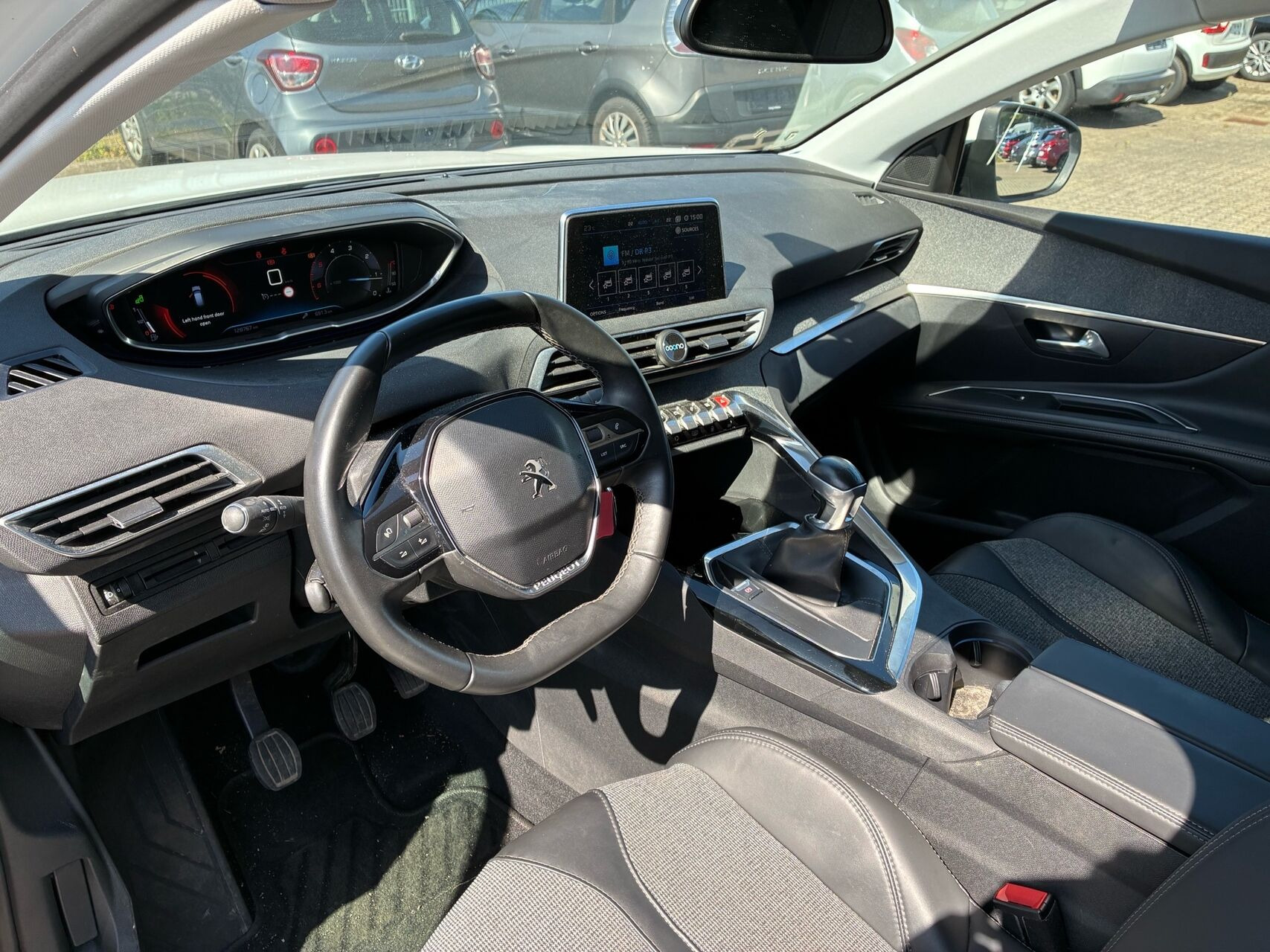 Hvid Peugeot 3008 fra 2017