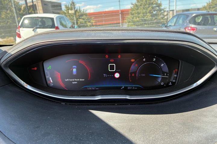 Hvid Peugeot 3008 fra 2017