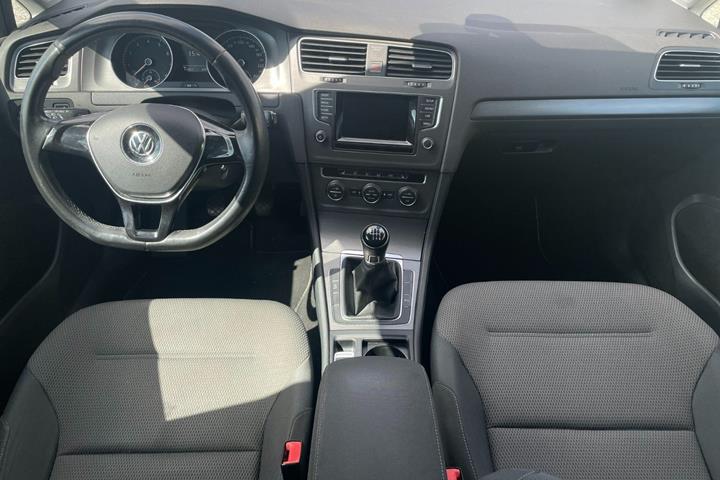 Sølv VW Golf VII fra 2013