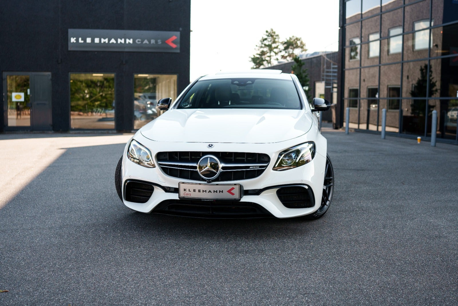 Hvid Mercedes E63 fra 2017