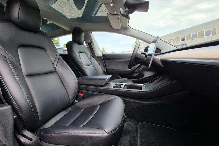 undefined Tesla Model 3 fra 2020