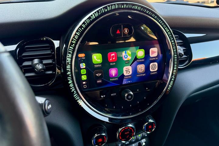 Sort Mini Cooper SE fra 2023
