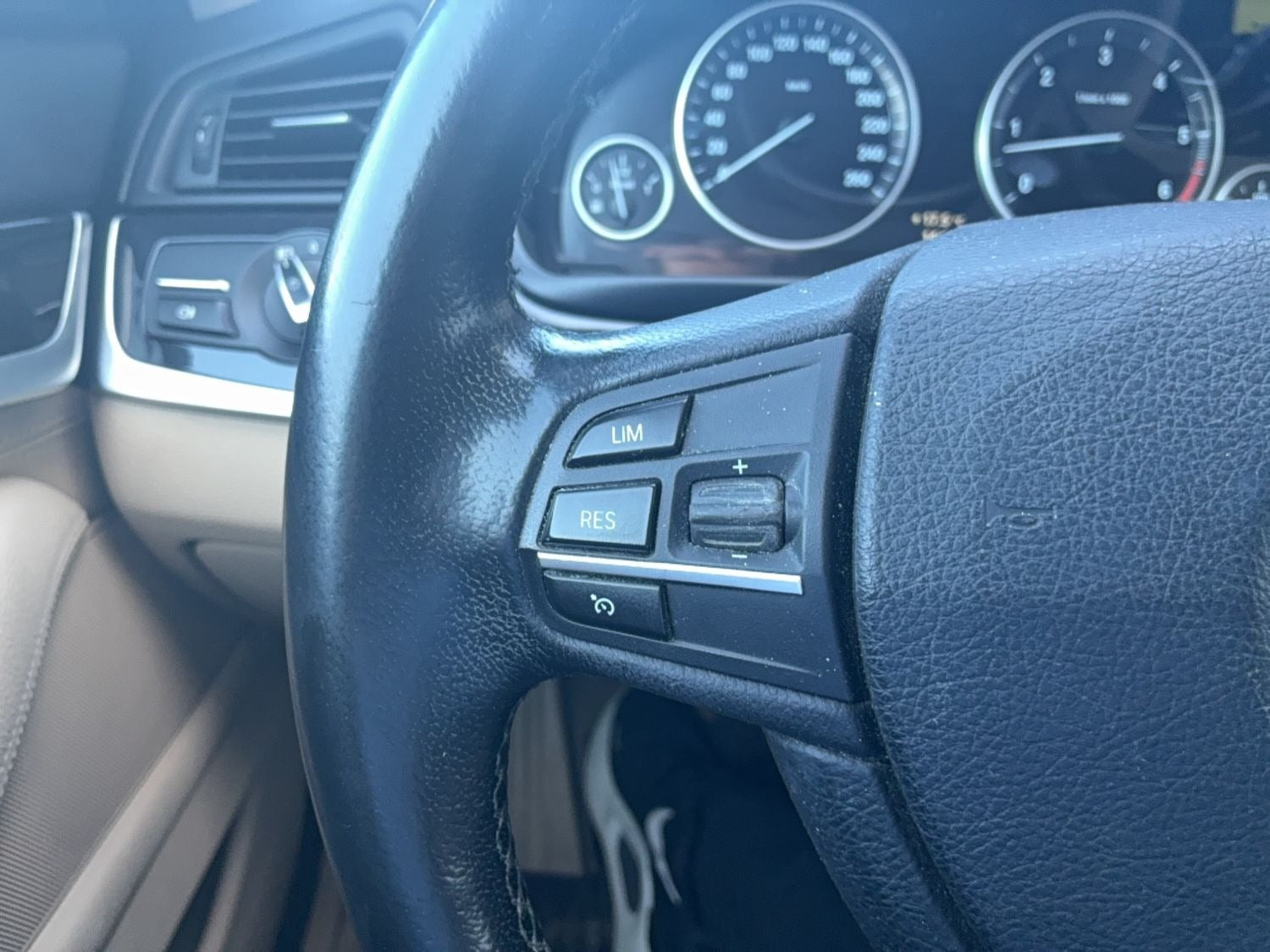 Sort BMW 530d fra 2014