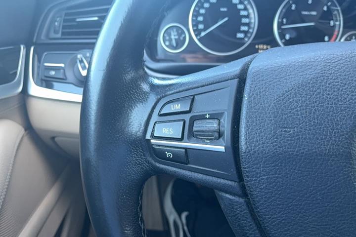 Sort BMW 530d fra 2014