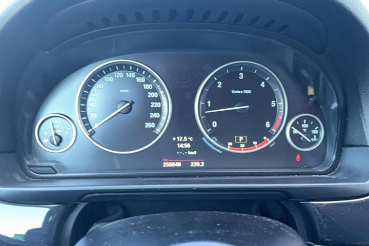 Sort BMW 530d fra 2014