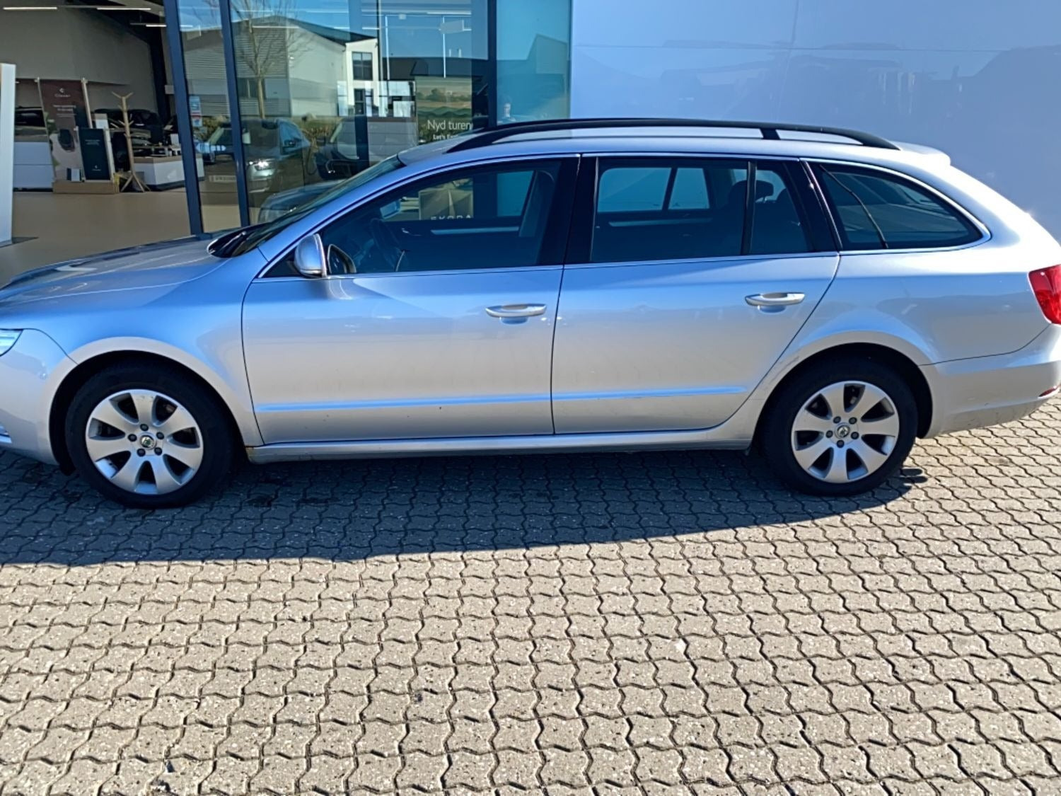 Sølv Skoda Superb fra 2012
