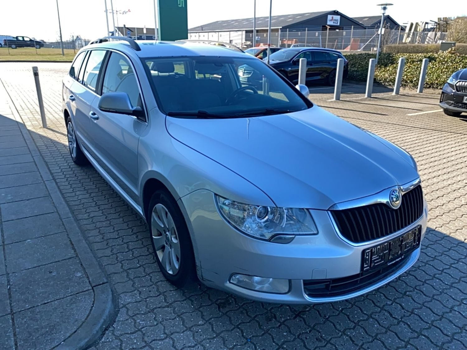 Sølv Skoda Superb fra 2012