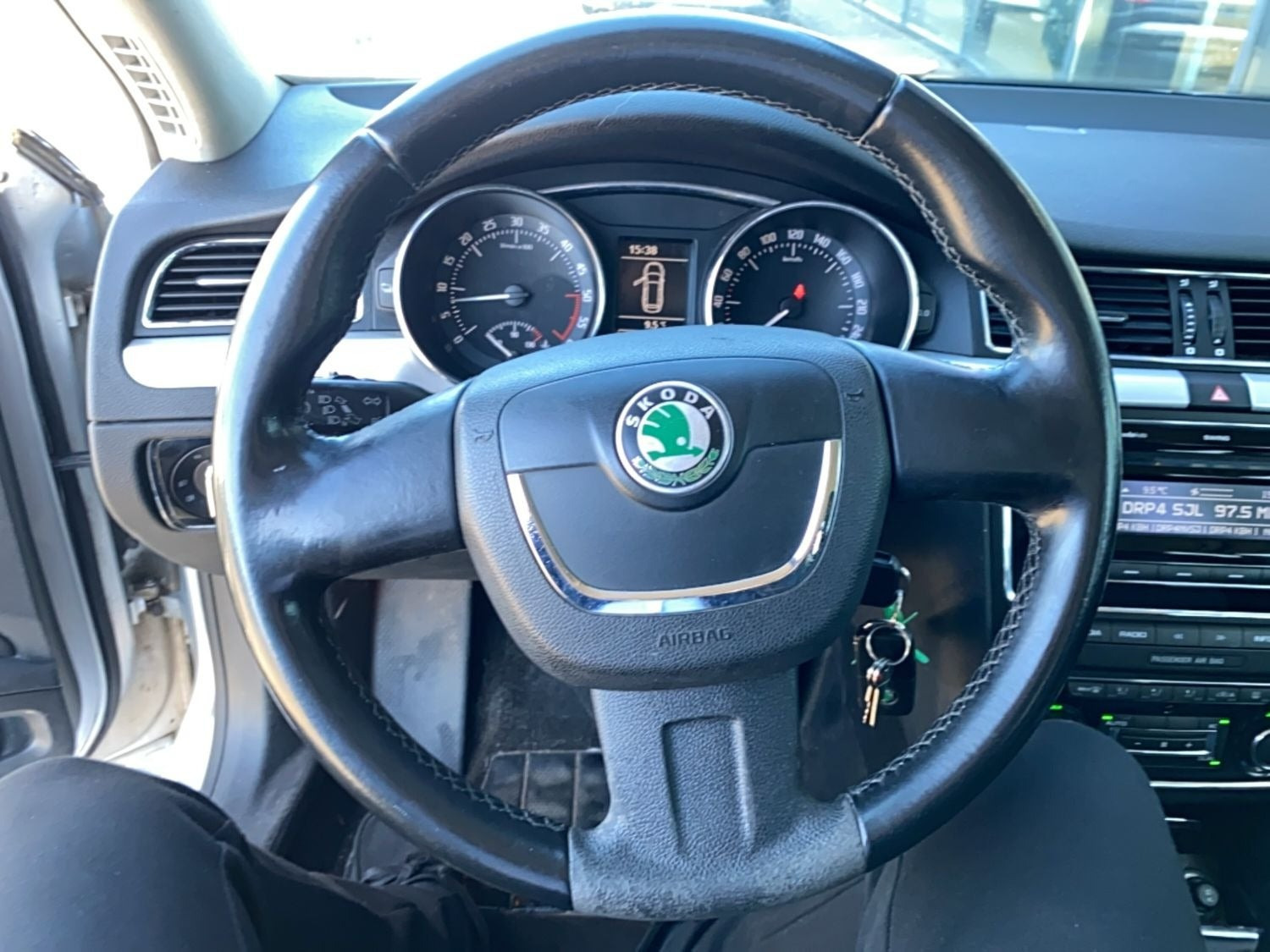 Sølv Skoda Superb fra 2012