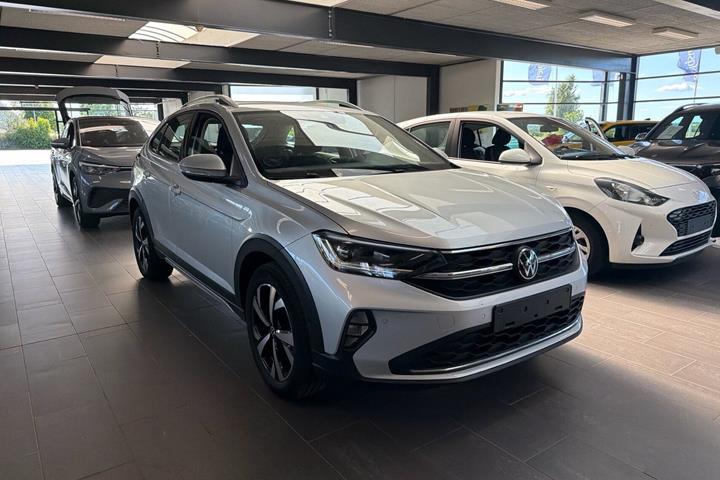 Sølv VW Taigo fra 2023