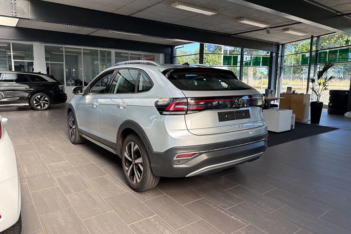Sølv VW Taigo fra 2023