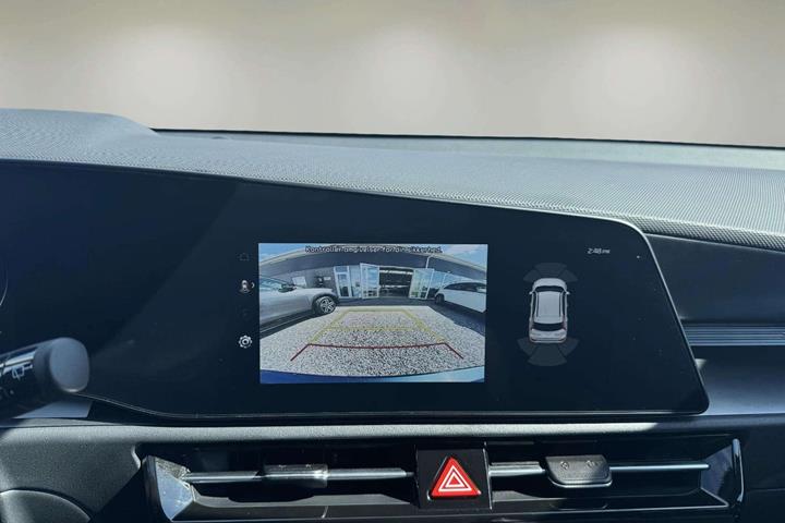 Blå Kia Niro fra 2024
